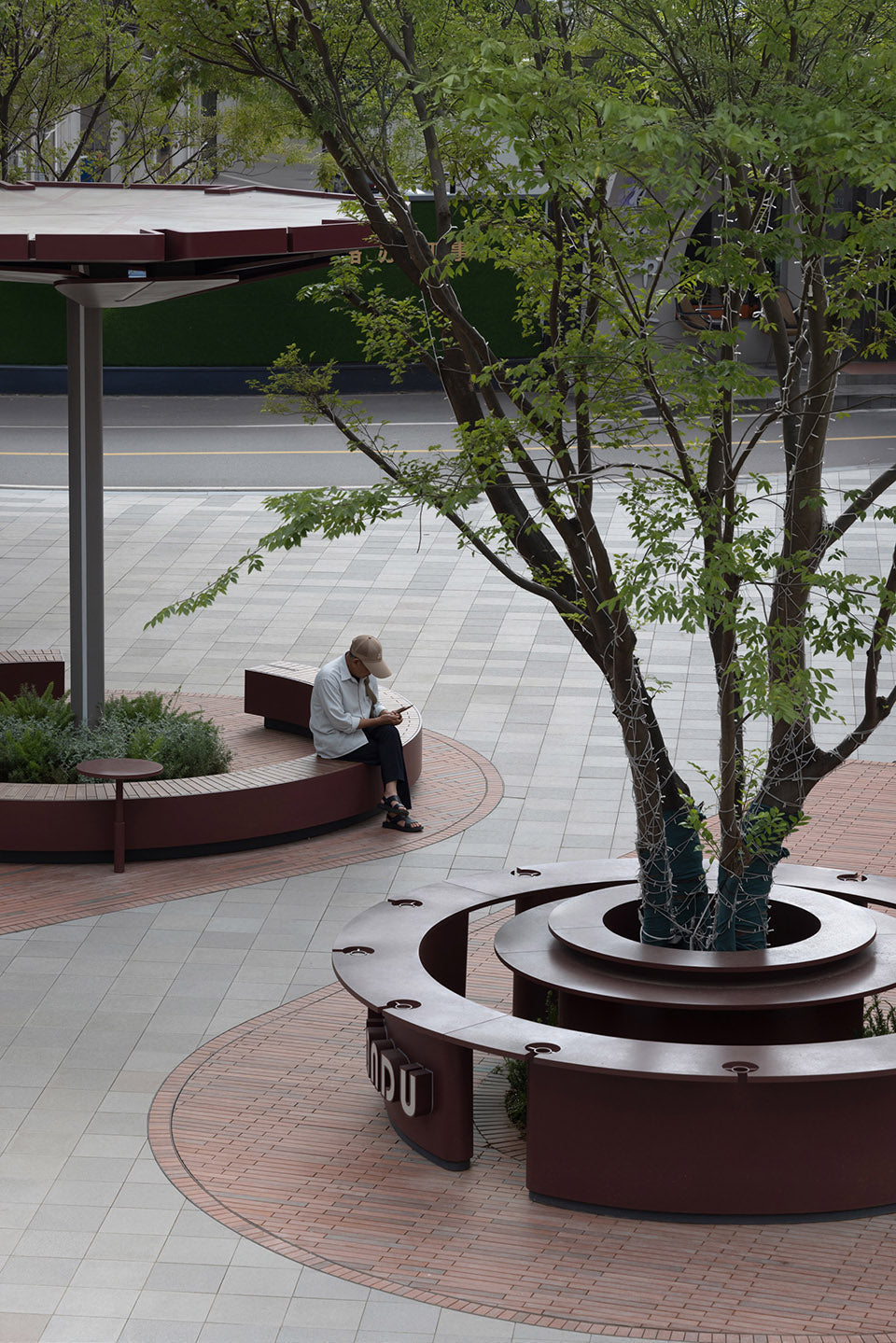 Xing'an Plaza Urban Furniture Renewal